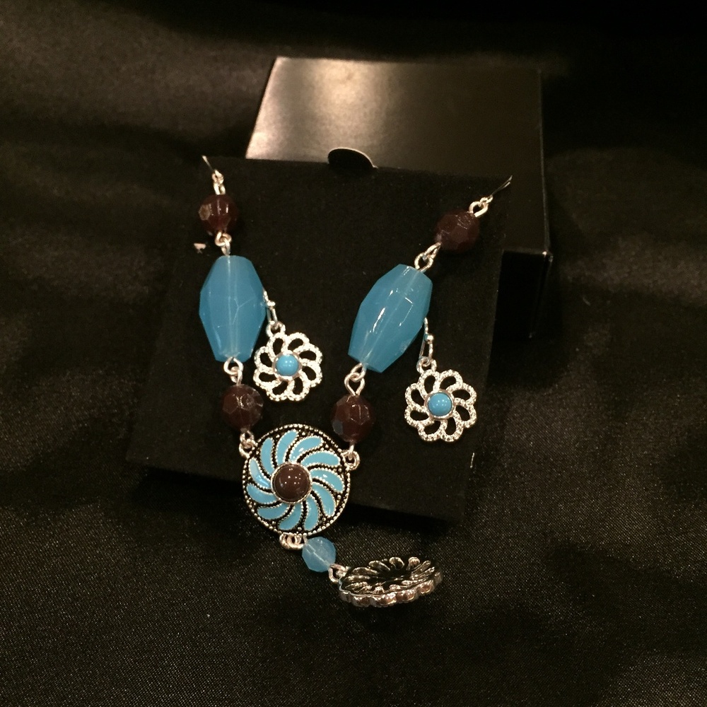 Avon Dangle Earrings and Necklace Set - NIB